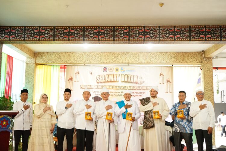 Ⓒ Hak cipta foto di atas dikembalikan sesungguhnya kepada pemilik foto Ⓒ Hak cipta foto di atas dikembalikan sesungguhnya kepada pemilik foto