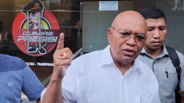 Ⓒ Hak cipta foto di atas dikembalikan sesungguhnya kepada sang pemilik foto Ⓒ Hak cipta foto di atas dikembalikan sesungguhnya kepada pemilik foto