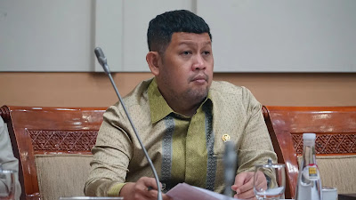 Ⓒ Hak cipta foto di atas dikembalikan sesungguhnya kepada pemilik foto Ⓒ Hak cipta foto di atas dikembalikan sesungguhnya kepada pemilik foto