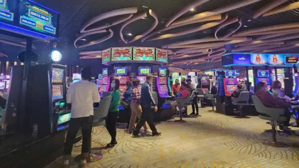 Ⓒ Hak cipta foto di atas dikembalikan sesungguhnya kepada sang pemilik foto Ⓒ Hak cipta foto di atas dikembalikan sesungguhnya kepada pemilik foto