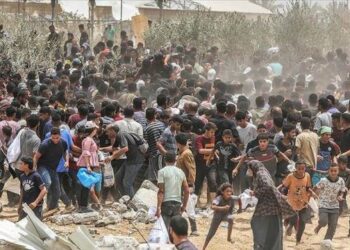 Israel Tembak Kerumunan Warga Gaza yang Mengantre Bantuan Makanan: 10 Tewas, Puluhan Luka