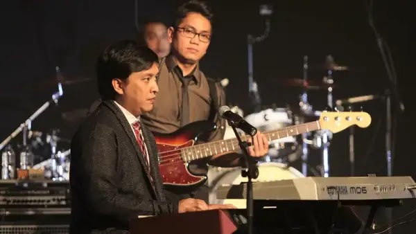 Ⓒ Hak cipta foto di atas dikembalikan sesungguhnya kepada sang pemilik foto Ⓒ Hak cipta foto di atas dikembalikan sesungguhnya kepada pemilik foto