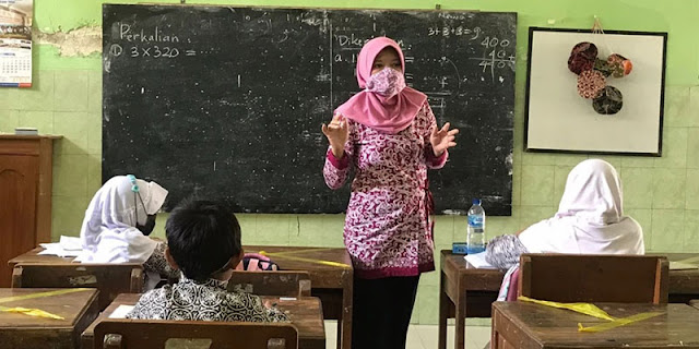 Ⓒ Hak cipta foto di atas dikembalikan sesungguhnya kepada pemilik foto Ⓒ Hak cipta foto di atas dikembalikan sesungguhnya kepada pemilik foto
