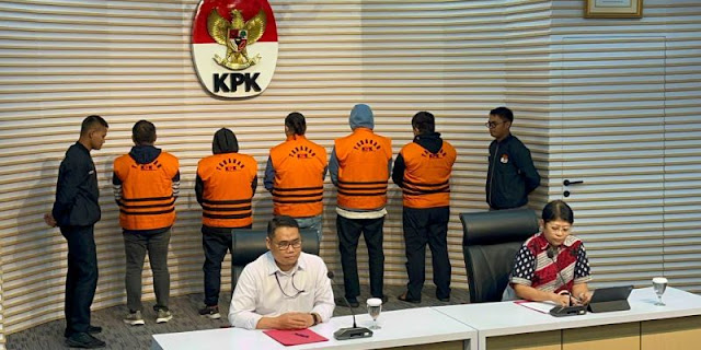 Ⓒ Hak cipta foto di atas dikembalikan sesungguhnya kepada sang pemilik foto Ⓒ Hak cipta foto di atas dikembalikan sesungguhnya kepada pemilik foto