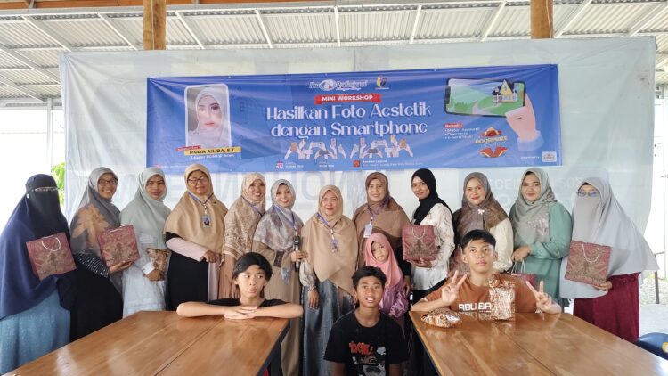 Ⓒ Hak cipta foto di atas dikembalikan sesungguhnya kepada pemilik foto Ⓒ Hak cipta foto di atas dikembalikan sesungguhnya kepada pemilik foto