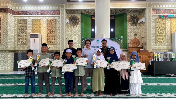 Ⓒ Hak cipta foto di atas dikembalikan sesungguhnya kepada pemilik foto Ⓒ Hak cipta foto di atas dikembalikan sesungguhnya kepada pemilik foto