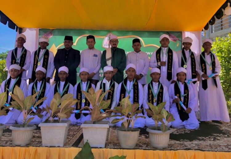 Tasyakuran Pelepasan Santri Wustha Dayah Mishrull Huda Malikussaleh Berlangsung Khidmat