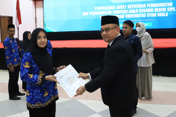 266 CPNS Dosen USK Terima SK Pengangkatan