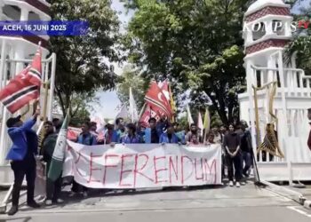 Rakyat Aceh Aksi Bawa Bendera Bulan Bintang dan Spanduk Referendum, Ancaman Disintegrasi di Depan Mata