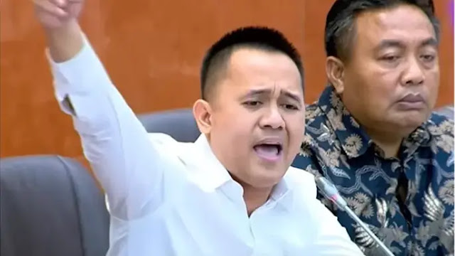 Ⓒ Hak cipta foto di atas dikembalikan sesungguhnya kepada pemilik foto Ⓒ Hak cipta foto di atas dikembalikan sesungguhnya kepada pemilik foto