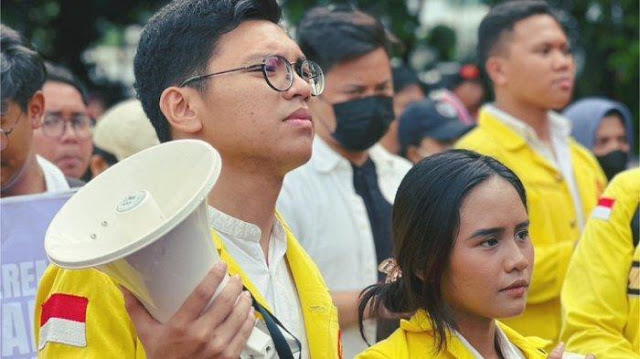 Ⓒ Hak cipta foto di atas dikembalikan sesungguhnya kepada pemilik foto Ⓒ Hak cipta foto di atas dikembalikan sesungguhnya kepada pemilik foto