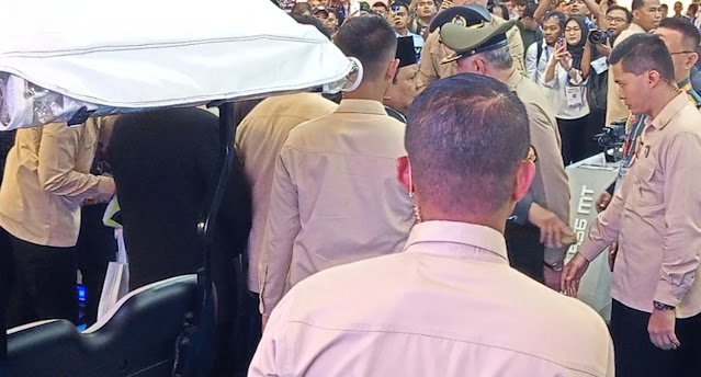 Ⓒ Hak cipta foto di atas dikembalikan sesungguhnya kepada sang pemilik foto Ⓒ Hak cipta foto di atas dikembalikan sesungguhnya kepada pemilik foto