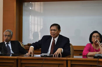 Mantan Rektor UGM: Nama Jokowi Tidak Tercatat di Daftar Wisudawan 1985