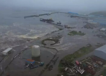 Breaking News: Tsunami Capai Hawaii, Bandara dan Pelabuhan Ditutup