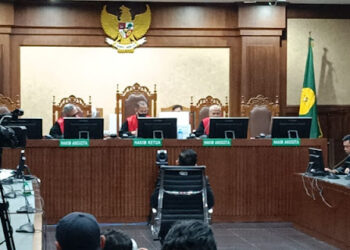 Sekjen PDIP, Hasto Kristiyanto divonis 3,5 tahun penjara karena terbukti melakukan suap pergantian anggota DPR periode 2019-2024. Putusan atau vonis itu disampaikan langsung Majelis Hakim Pengadilan Tindak Pidana Korupsi (Tipikor) pada Pengadilan Negeri Jakarta Pusat, Jumat, 25 Juli 2025. FOTO/Net. Ⓒ Hak cipta foto di atas dikembalikan sesungguhnya kepada pemilik foto