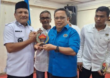 Bupati Bireuen hingga Tokoh Pers Terima Anugerah Sahabat PWI di Konferkab