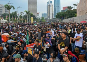 Biaya Hidup Melonjak, Ribuan Warga Malaysia Turun ke Jalan Desak PM Anwar Turun