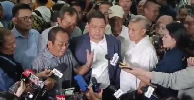 Ⓒ Hak cipta foto di atas dikembalikan sesungguhnya kepada sang pemilik foto Ⓒ Hak cipta foto di atas dikembalikan sesungguhnya kepada pemilik foto