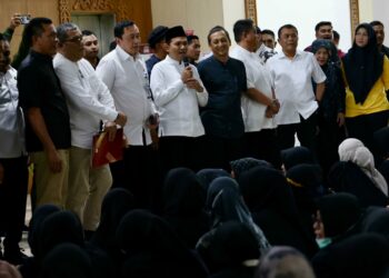 Fadhlullah Tanggapi Aksi Unjuk Rasa Nakes RSUDZA: Semua Tuntutan Akan Diproses Sesuai Regulasi