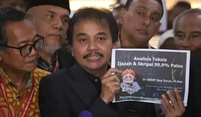 Ⓒ Hak cipta foto di atas dikembalikan sesungguhnya kepada sang pemilik foto Ⓒ Hak cipta foto di atas dikembalikan sesungguhnya kepada pemilik foto