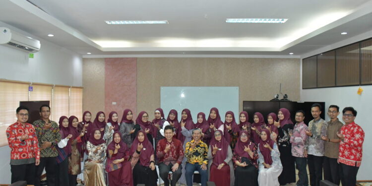 Ⓒ Hak cipta foto di atas dikembalikan sesungguhnya kepada sang pemilik foto Ⓒ Hak cipta foto di atas dikembalikan sesungguhnya kepada pemilik foto