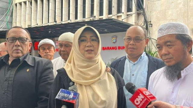Ⓒ Hak cipta foto di atas dikembalikan sesungguhnya kepada pemilik foto Ⓒ Hak cipta foto di atas dikembalikan sesungguhnya kepada pemilik foto