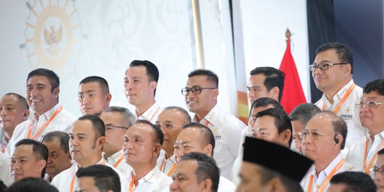 Ⓒ Hak cipta foto di atas dikembalikan sesungguhnya kepada sang pemilik foto Ⓒ Hak cipta foto di atas dikembalikan sesungguhnya kepada pemilik foto