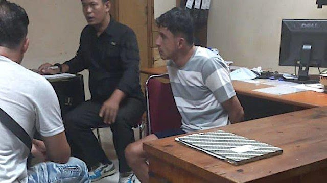 Ⓒ Hak cipta foto di atas dikembalikan sesungguhnya kepada sang pemilik foto Ⓒ Hak cipta foto di atas dikembalikan sesungguhnya kepada pemilik foto