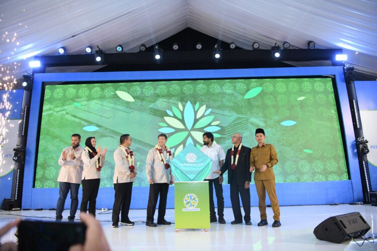 Mualem Resmikan Pabrik Karet PT Potensi Bumi Sakti di Aceh Barat