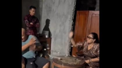 Ⓒ Hak cipta foto di atas dikembalikan sesungguhnya kepada pemilik foto Ⓒ Hak cipta foto di atas dikembalikan sesungguhnya kepada pemilik foto