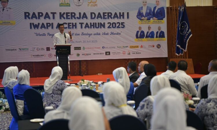 Buka Rakerda IWAPI, Plt Sekda Aceh: Perempuan Tulang Punggung Ekonomi Daerah