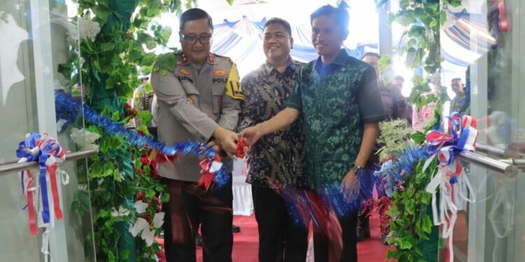 Ⓒ Hak cipta foto di atas dikembalikan sesungguhnya kepada sang pemilik foto Ⓒ Hak cipta foto di atas dikembalikan sesungguhnya kepada pemilik foto