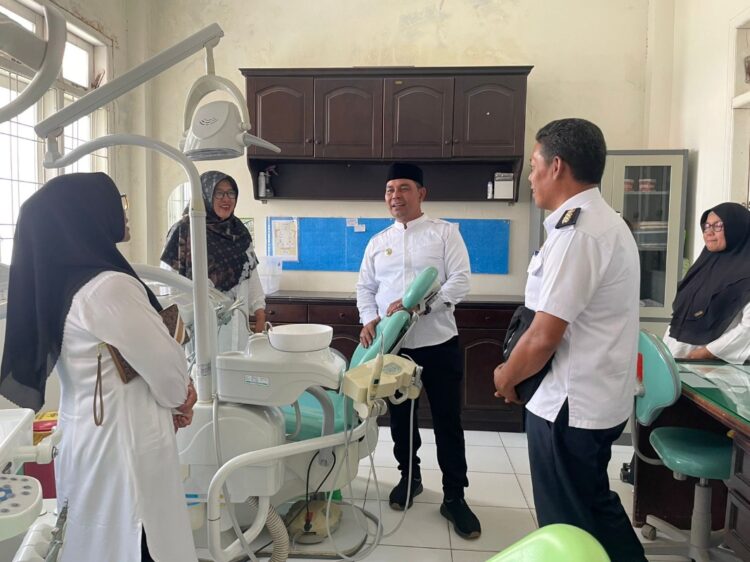 Bupati Aceh Besar Ajak Tenaga Medis Puskesmas Darussalam Berikan Pelayanan Terbaik