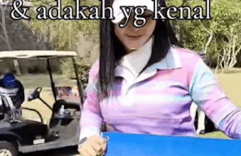 Jadi caddy golf, wanita cantik ini dapat uang tip lebih dari Rp1 juta per hari hingga bisa membiayai adiknya kuliah