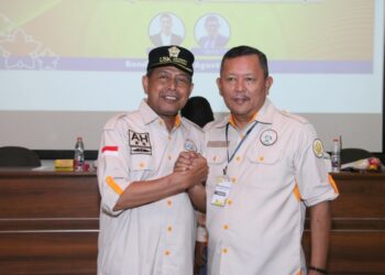Amal Hasan, SE. M.Si mantan Ketua Ikafensy bersama Ketua yang baru H. Irmawan, S. Sos, MM.