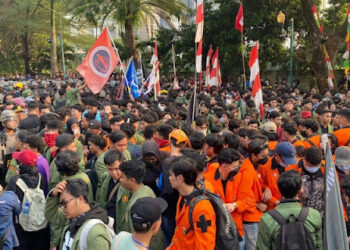 Markas Polda Metro Jaya dijebol pendemo pada Jumat sore, 29 Agustus 2025. FOTO/Net. Ⓒ Hak cipta foto di atas dikembalikan sesungguhnya kepada pemilik foto