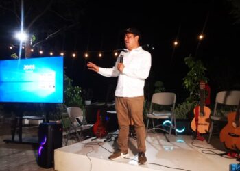 Direktur RSJ, dr. Hanif pada malam pengenalan film “Noeh” produksi Sehat Jiwa TV milik RSJ Aceh di Taman Instalasi rehabilitasi Terpadu, Kuta Malaka, Aceh Besar, Jum’at (29/8/2025) malam. FOTO/Net. Ⓒ Hak cipta foto di atas dikembalikan sesungguhnya kepada pemilik foto
