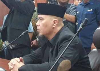 Terlibat Debat Sengit, Ahmad Dhani Nyaris Diusir gegara Interupsi Ariel-Judika di Rapat DPR