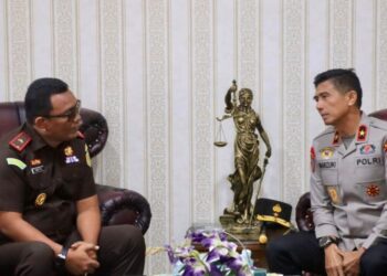 Kapolda Aceh, Brigjen Marzuki Ali Basyah, melakukan audiensi dengan Kepala Kejaksaan Tinggi (Kajati) Aceh, Yudi Triadi, di Kantor Kejati Aceh, Senin, 25 Agustus 2025. FOTO/Net. Ⓒ Hak cipta foto di atas dikembalikan sesungguhnya kepada pemilik foto