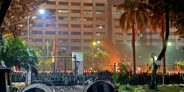 Ⓒ Hak cipta foto di atas dikembalikan sesungguhnya kepada sang pemilik foto Ⓒ Hak cipta foto di atas dikembalikan sesungguhnya kepada pemilik foto