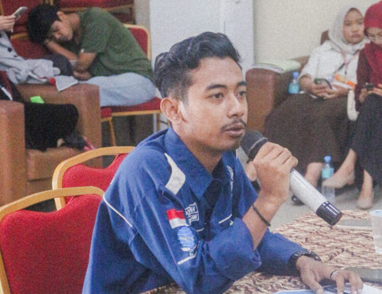 Diki Anaya, mahasiswa Universitas Malikussaleh, menilai bahwa pengiriman 4.000 ton beras dari Aceh ke Sumatera Utara pada saat harga beras di Aceh melonjak merupakan tindakan yang patut diaudit secara transparan. Ⓒ Hak cipta foto di atas dikembalikan sesungguhnya kepada pemilik foto
