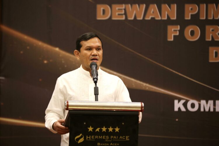 Wagub Fadhlullah saat menghadiri pelantikan Dewan Pimpinan Pusat dan Dewan Pimpinan Daerah FKPA periode 2025–2030 di Banda Aceh, Jumat (29/8/2025). FOTO/Net. Ⓒ Hak cipta foto di atas dikembalikan sesungguhnya kepada pemilik foto
