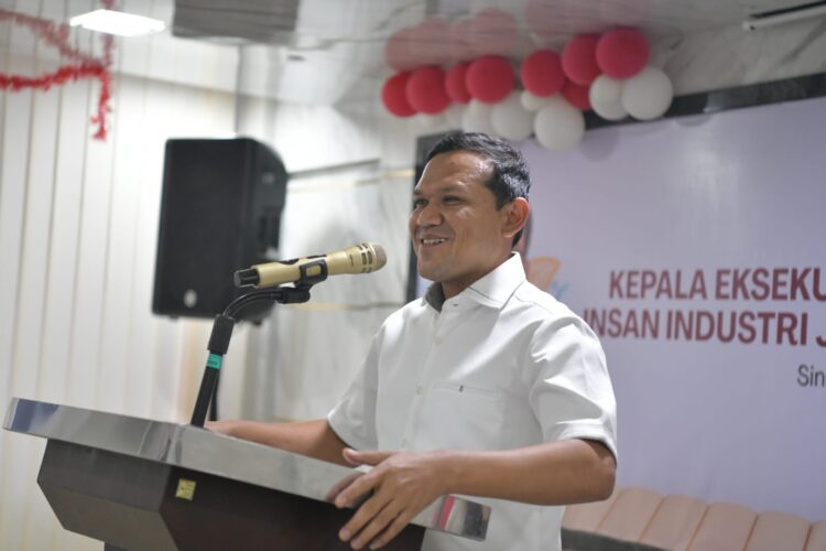 Wakil Gubernur (Wagub) Aceh, Fadhlullah, meminta pihak Otoritas Jasa Keuangan (OJK) membantu proses transformasi Bank Aceh Syariah agar bisa segera menjadi bank devisa. FOTO/Net. Ⓒ Hak cipta foto di atas dikembalikan sesungguhnya kepada pemilik foto