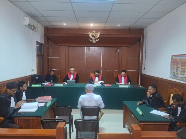 Kepala UPTD Pengelola Taman Perairan Kepulauan Alor, Muhammad Saleh Goro, S.Pi, M.Pi, dihadirkan sebagai saksi ahli di Pengadilan Negeri Kalabahi dalam kasus dugaan tindak pidana penangkapan ikan menggunakan bahan peledak (bom ikan) di perairan laut Halmin, Desa Halerman