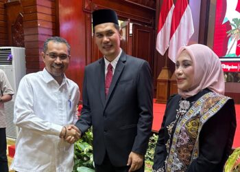 Kepala Dinas Kelautan dan Perikanan (DKP) Aceh, Aliman, S.Pi., M.Si., menghadiri upacara pelantikan Sekretaris Daerah (Sekda) Aceh, M. Nasir, S.IP., MPA.. oleh Gubernur Aceh, H. Muzakir Manaf, di Gedung Serbaguna Setda, Jumat (15/8/2025)
