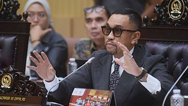 Ⓒ Hak cipta foto di atas dikembalikan sesungguhnya kepada pemilik foto Ⓒ Hak cipta foto di atas dikembalikan sesungguhnya kepada pemilik foto