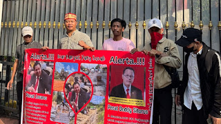 Ⓒ Hak cipta foto di atas dikembalikan sesungguhnya kepada pemilik foto Ⓒ Hak cipta foto di atas dikembalikan sesungguhnya kepada pemilik foto