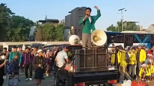 Badan Eksekutif Mahasiswa Universitas Indonesia (BEM UI) bersama berbagai elemen masyarakat akan menggelar aksi besar bertajuk #RakyatTagihJanji di depan Gedung DPR/MPR, Jakarta Pusat, pada Selasa (9/9/2025). FOTO/Net. Ⓒ Hak cipta foto di atas dikembalikan sesungguhnya kepada pemilik foto