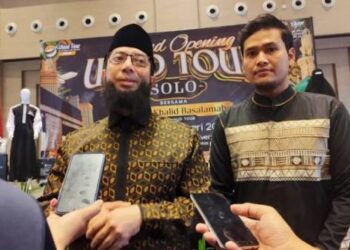 Ustadz Khalid Zeed Abdullah Basalamah atau akrab disapa dengan Khalid Basalamah tak memenuhi panggilan Komisi Pemberantasan Korupsi (KPK) pada Selasa (2/8/2025). FOTO/Net. Ⓒ Hak cipta foto di atas dikembalikan sesungguhnya kepada pemilik foto