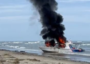 Kapal Patroli PSDKP Dibakar Massa Nelayan di Pesisir Selatan, Seluruh Awak Selamat